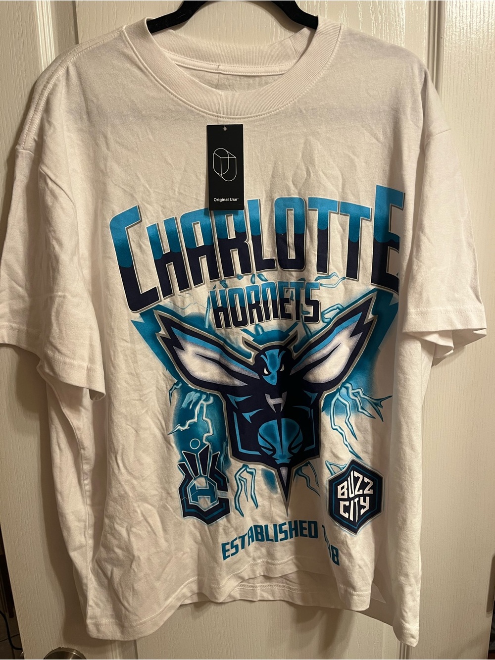 NBA Charlotte Hornets Lightning Logo Tee - White/Teal/Navy